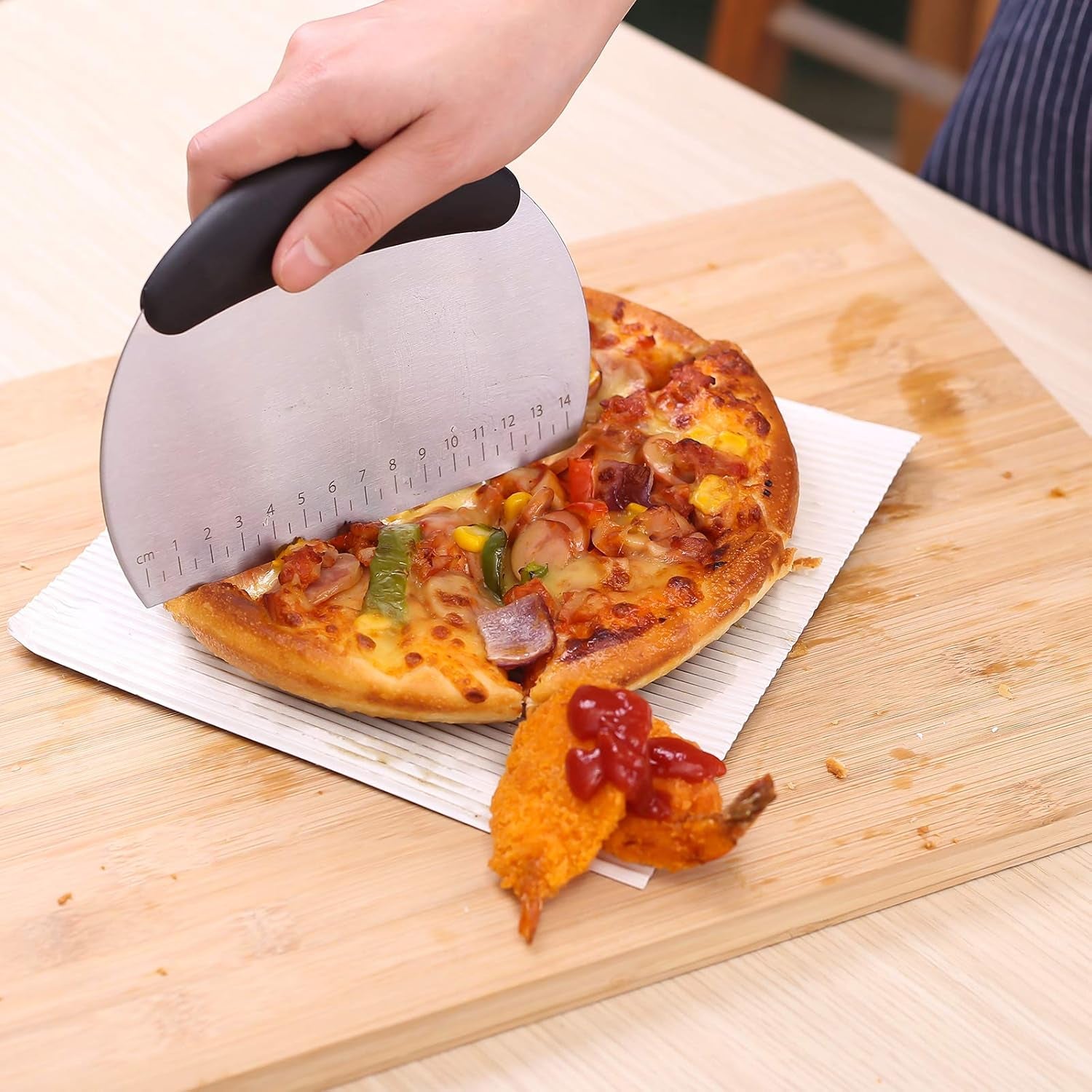 1 Pcs Dough Pastry Scraper Chopper/Stainless Steel Dough Scraper Cutter with Ergonomic Rubber Non-Slip Grip/Dough Scraper Cutter/Pro Pastry Pizza Cutter Chopper (Green)